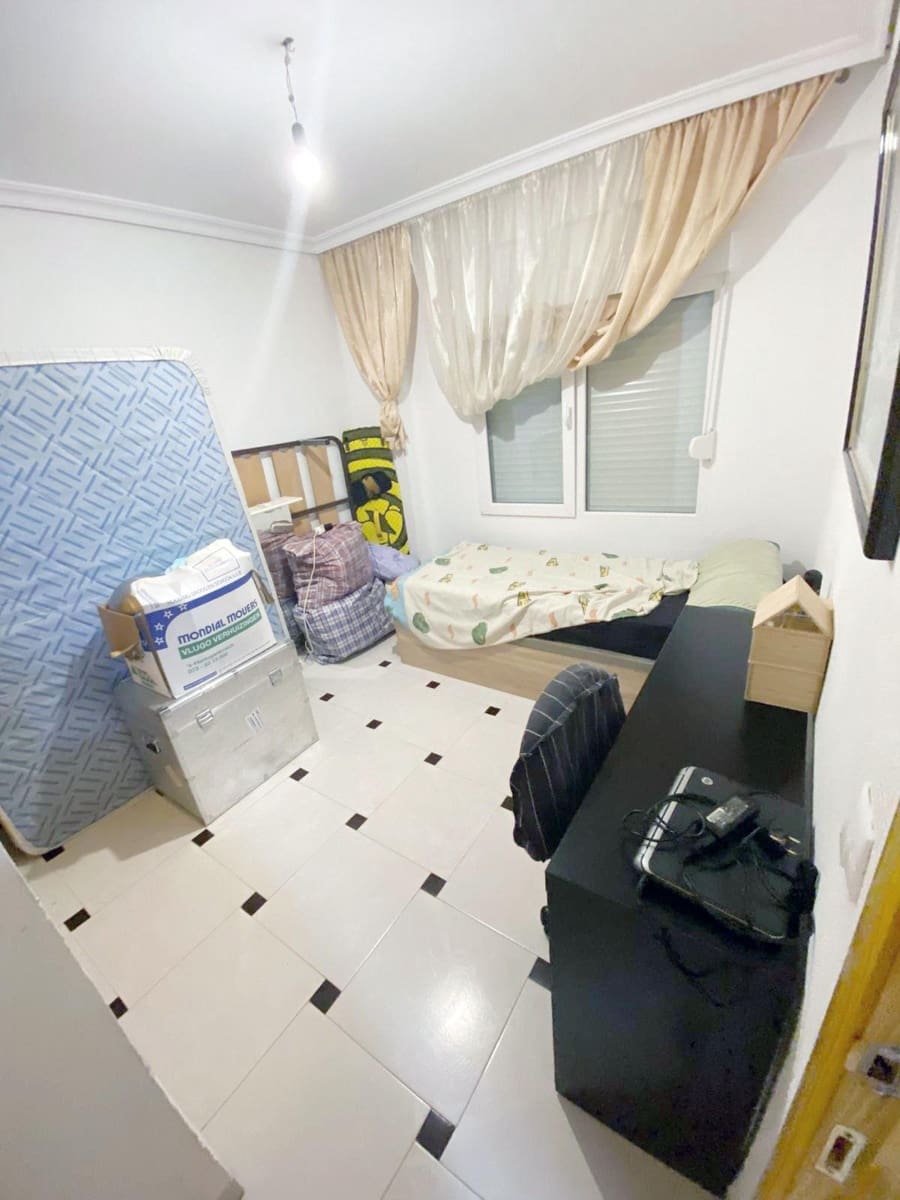 3 bedroom Flat for sale in Denia - € 186,000 (Ref: 9422277)