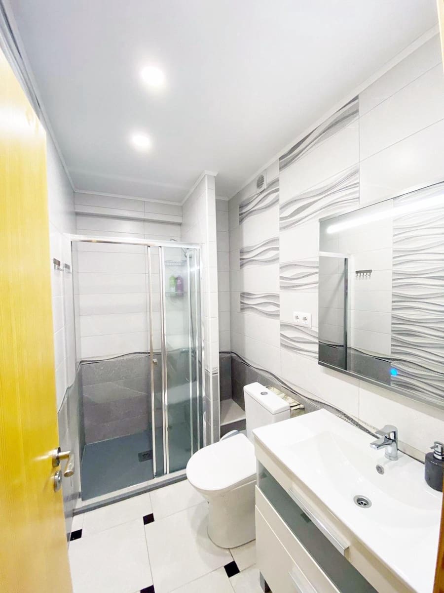 3 bedroom Flat for sale in Denia - € 186,000 (Ref: 9422277)