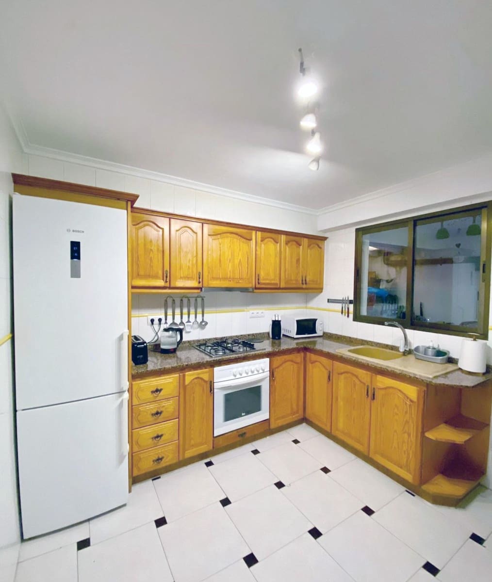 Piso de 3 habitaciones en Dénia en venta - 185.000 € (Ref: 9422277)