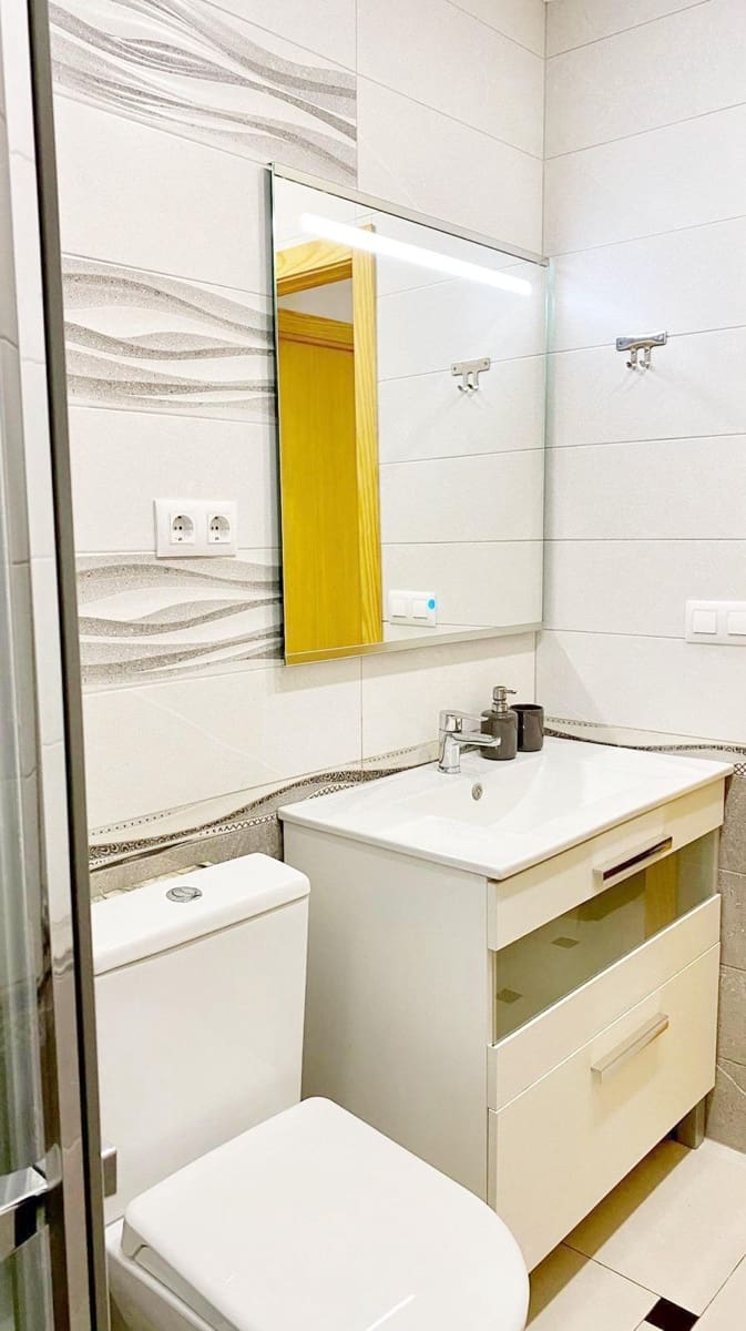 Piso de 3 habitaciones en Dénia en venta - 185.000 € (Ref: 9422277)