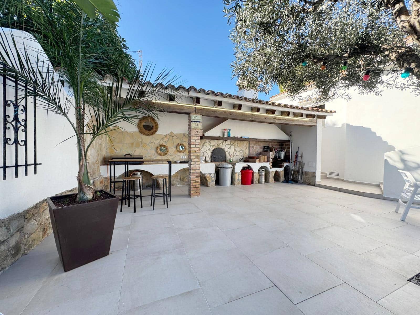 2 bedroom Villa for sale in Denia with pool garage - € 749,000 (Ref: 9422278)