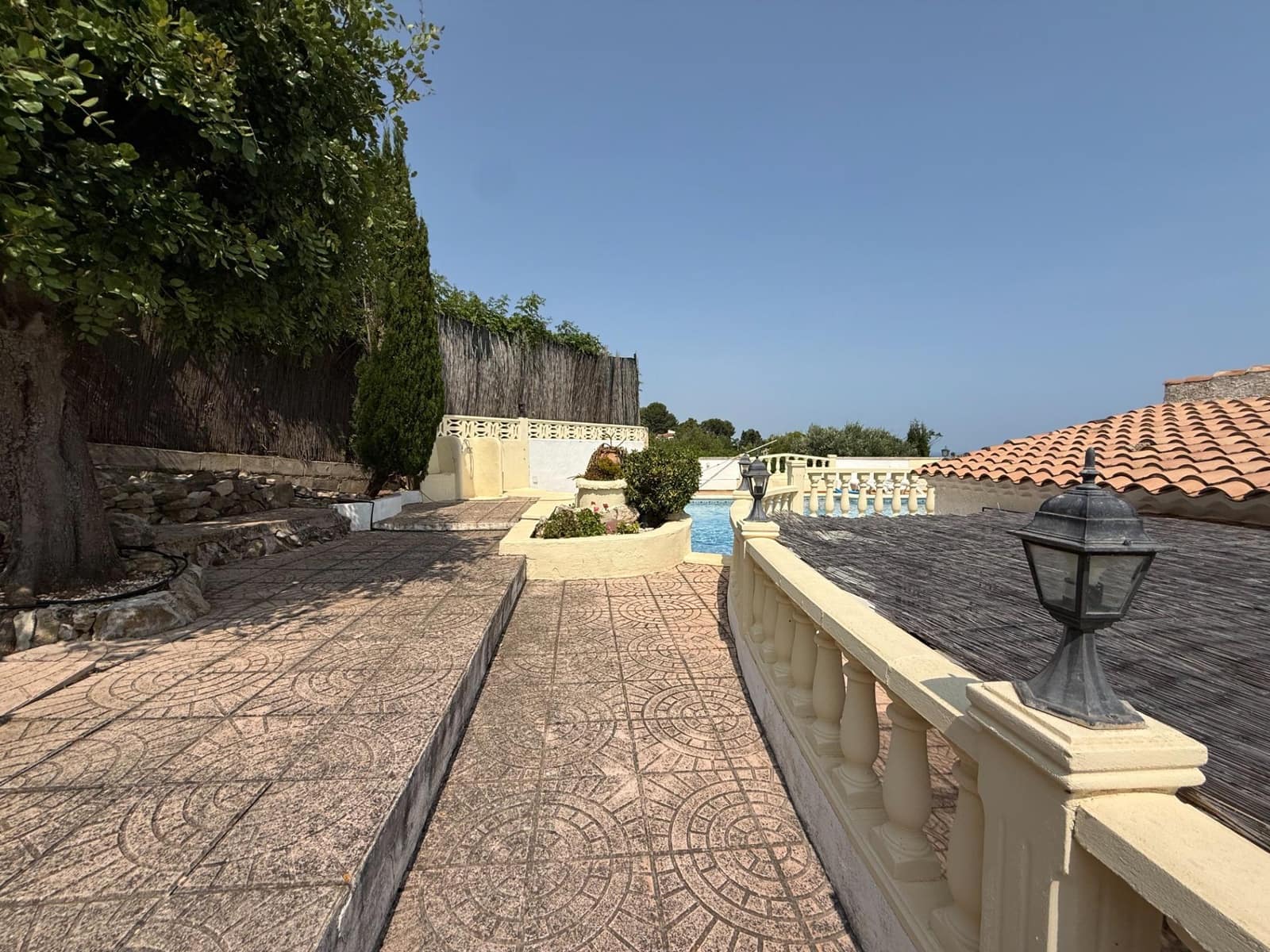 3 sypialnia Willa na sprzedaż w Denia z basenem garażem - 485 000 € (Ref: 9431003)