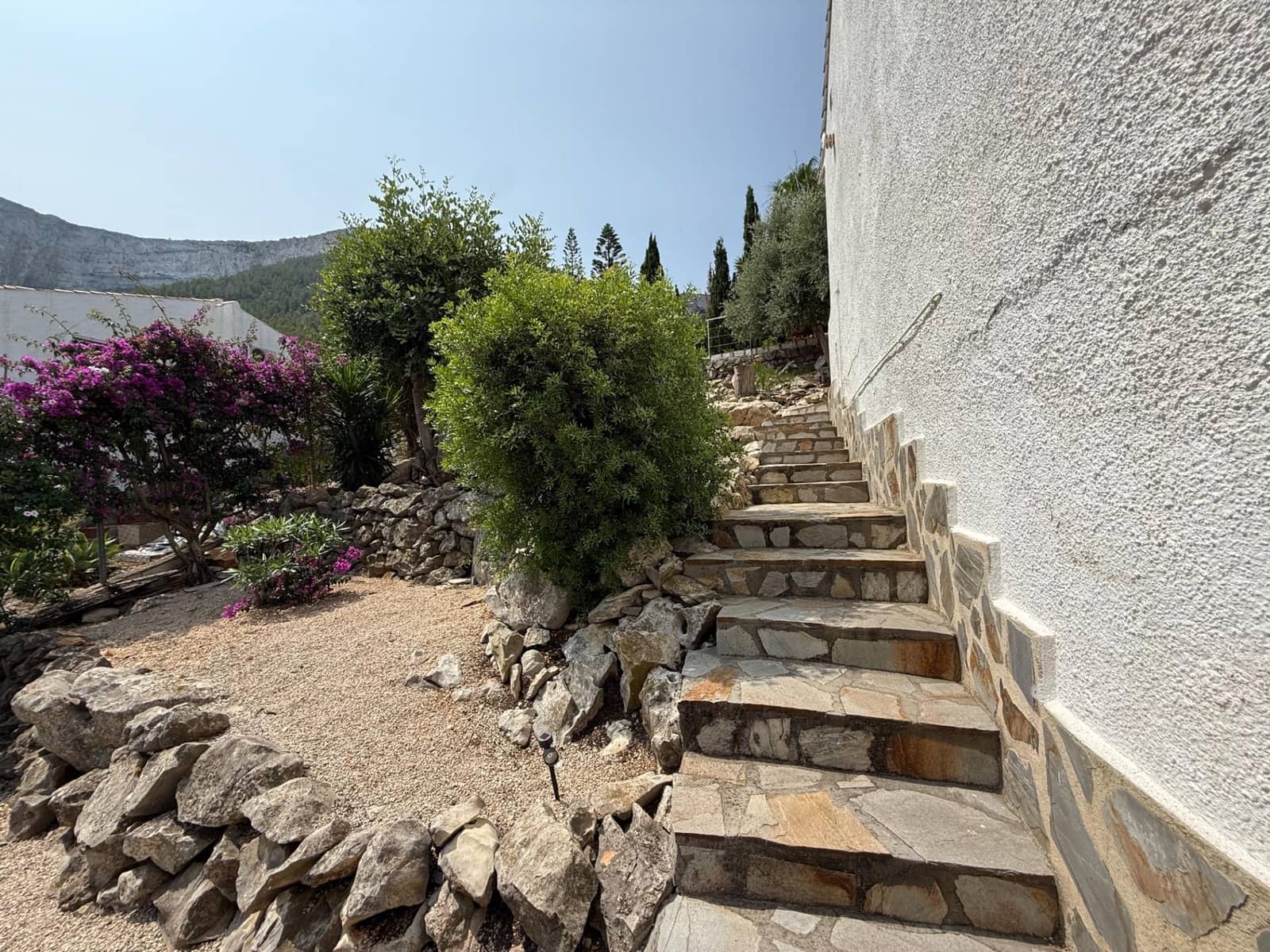3 bedroom Villa for sale in Denia with pool garage - € 485,000 (Ref: 9431003)