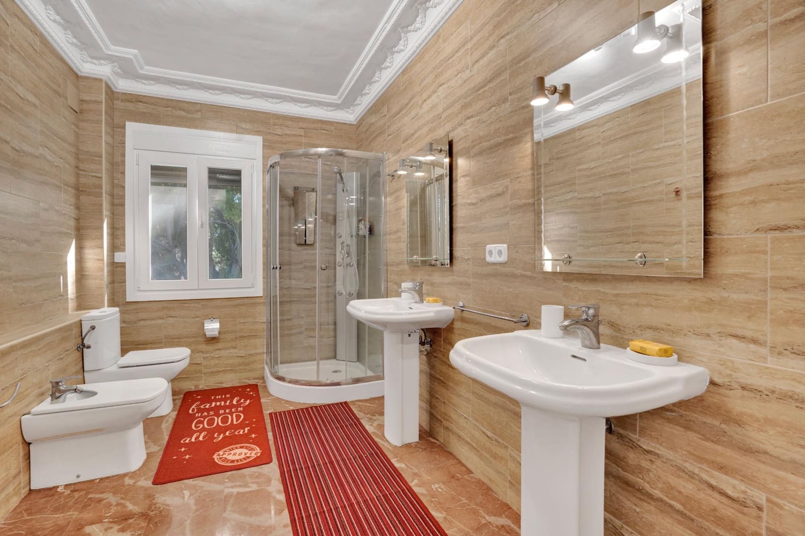 6 bedroom Villa for sale in Denia with pool garage - € 1,290,000 (Ref: 9431005)