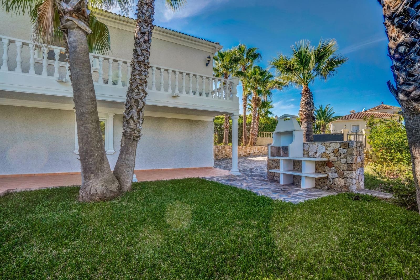 6 sypialnia Willa na sprzedaż w Denia z basenem garażem - 1 290 000 € (Ref: 9431005)