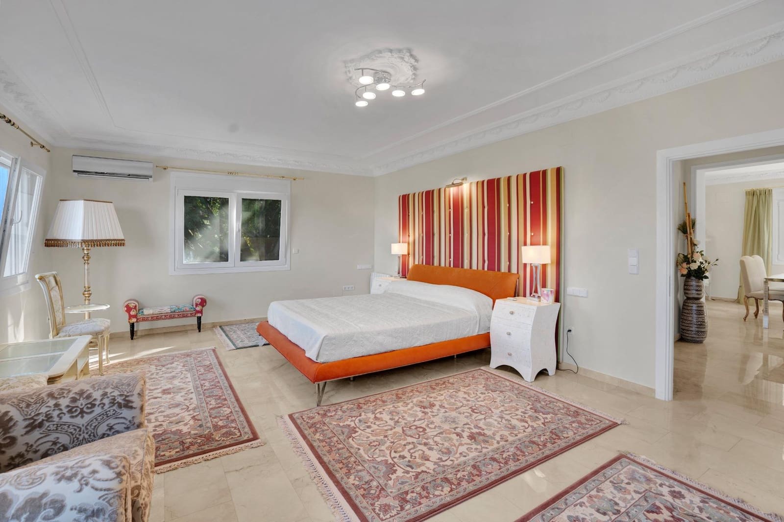 6 quarto Moradia para venda em Denia com piscina garagem - 1 290 000 € (Ref: 9431005)