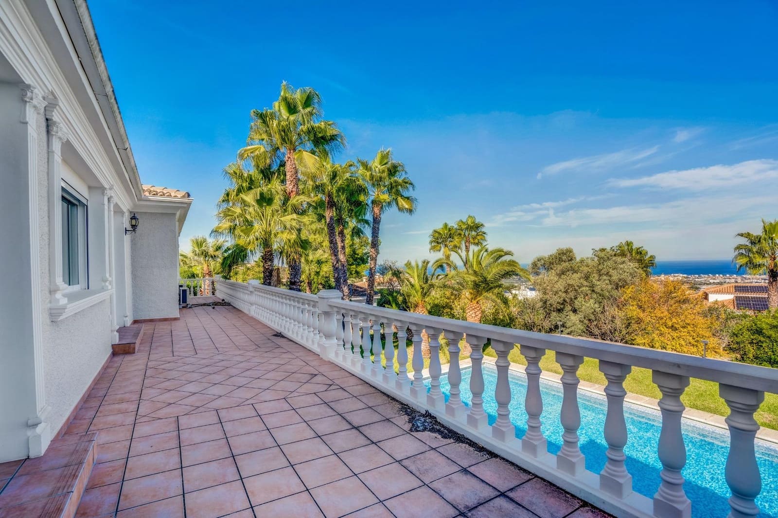 6 quarto Moradia para venda em Denia com piscina garagem - 1 290 000 € (Ref: 9431005)