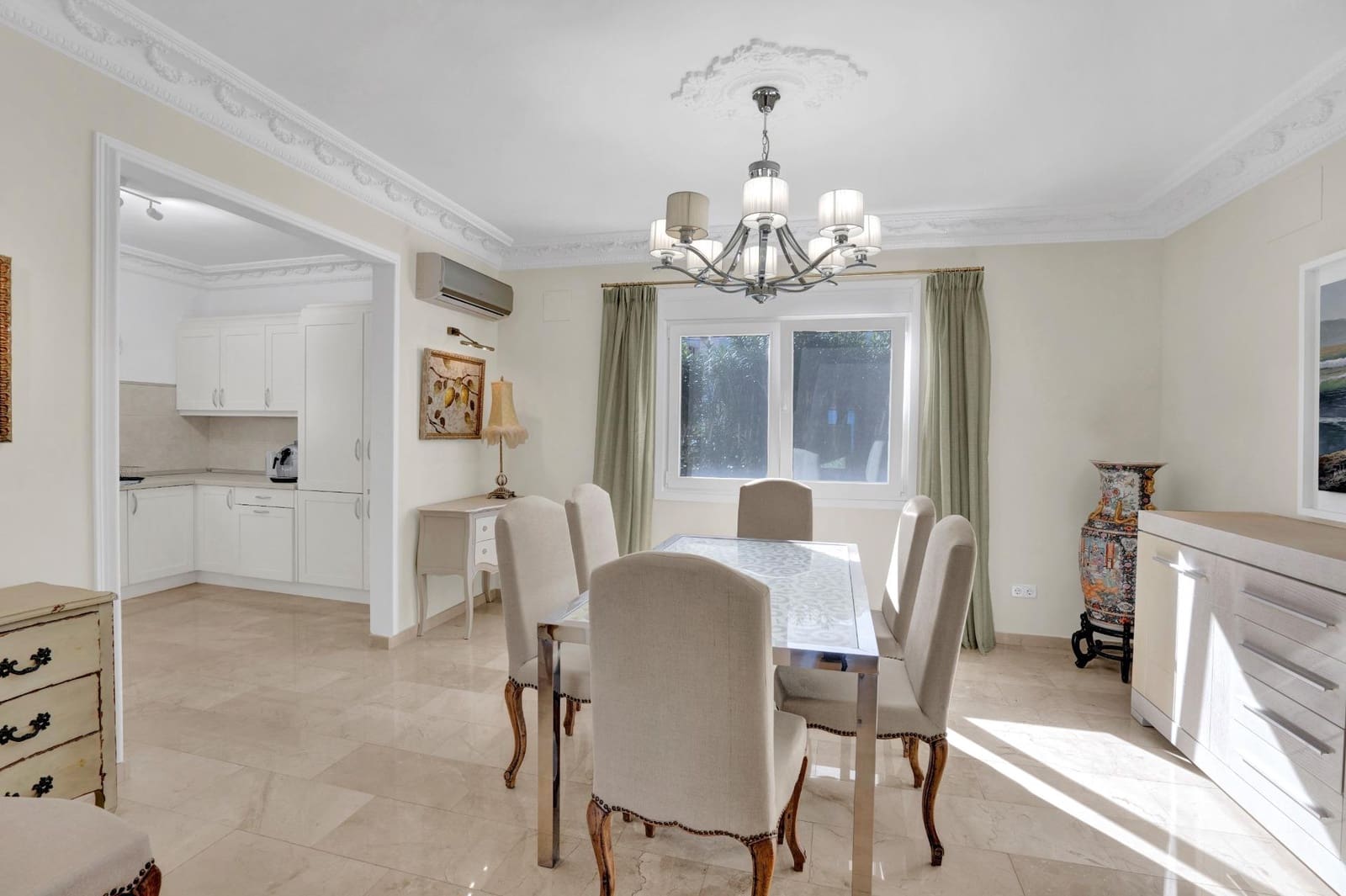 6 bedroom Villa for sale in Denia with pool garage - € 1,290,000 (Ref: 9431005)