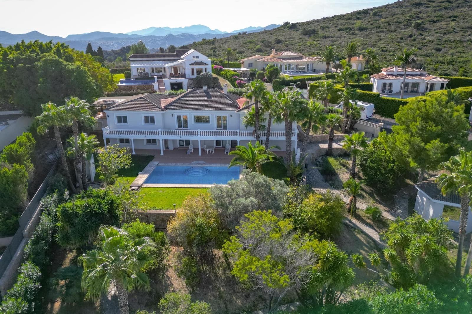 6 bedroom Villa for sale in Denia with pool garage - € 1,290,000 (Ref: 9431005)