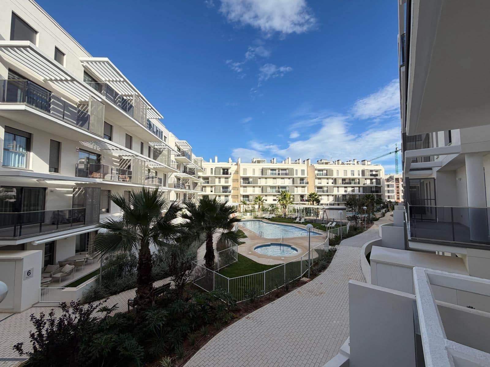 2 sovrum Lägenhet att hyra i Denia med pool - 1 100 € (Ref: 9437569)