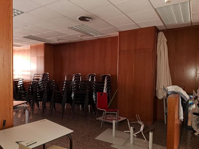 Commercial for sale in Centro Urbano, Dénia - € 445,000 (Ref: 9440822)