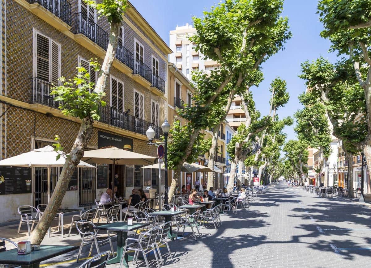 Comercial para venda em Denia - 445 000 € (Ref: 9440822)