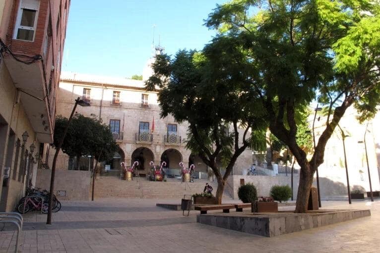 Commercial for sale in Denia - € 445,000 (Ref: 9440822)