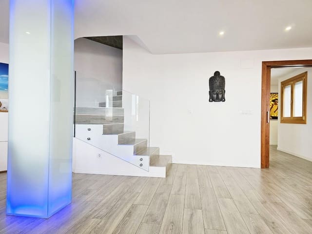 3 quarto Penthouse para venda em Centro Urbano, Dénia com garagem - 720 000 € (Ref: 9446598)