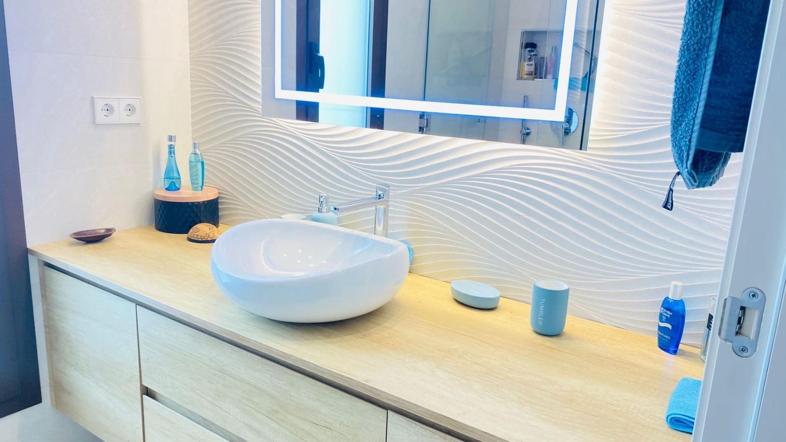 3 bedroom Villa for sale in Beniarbeig with pool garage - € 875,000 (Ref: 9450394)