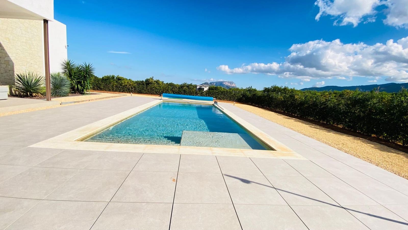 3 bedroom Villa for sale in Beniarbeig with pool garage - € 875,000 (Ref: 9450394)