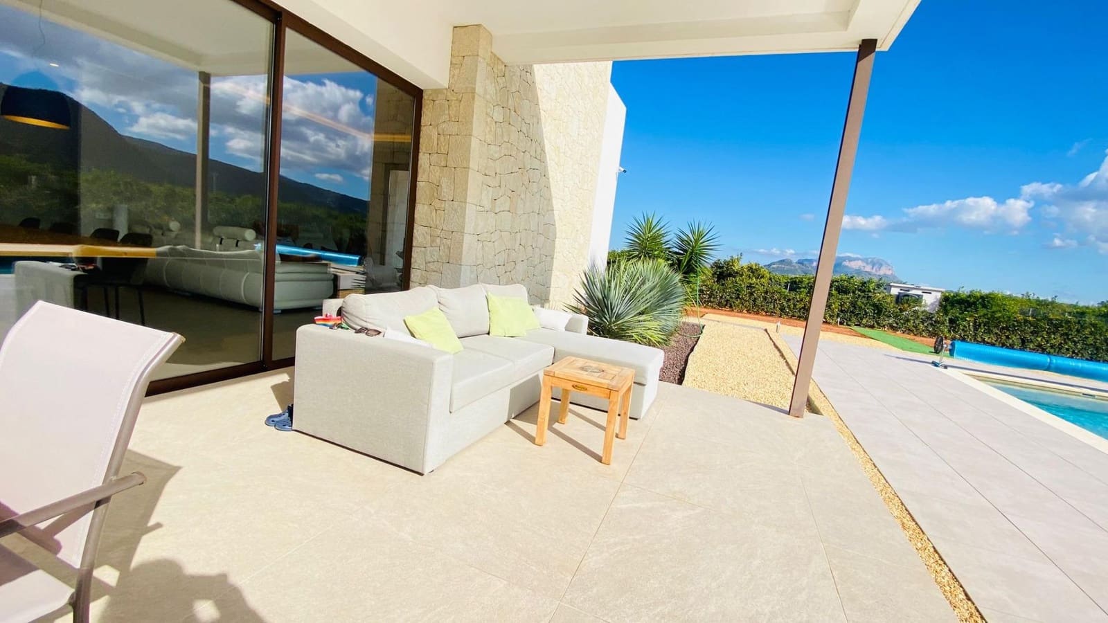 3 bedroom Villa for sale in Beniarbeig with pool garage - € 875,000 (Ref: 9450394)