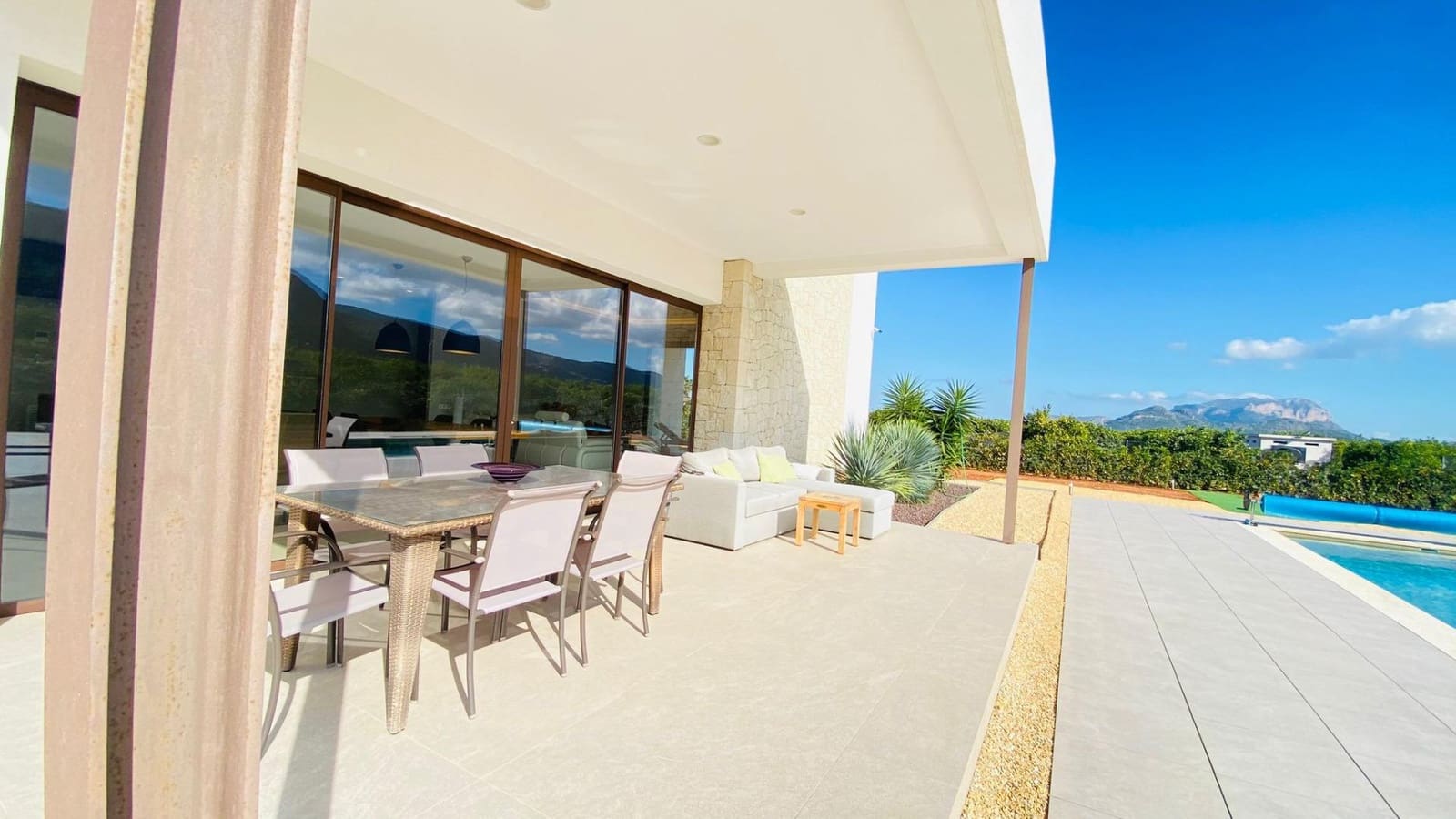 3 bedroom Villa for sale in Beniarbeig with pool garage - € 875,000 (Ref: 9450394)