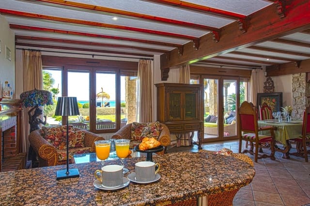 5 quarto Moradia para venda em Dénia com piscina garagem - 2 000 000 € (Ref: 9450396)