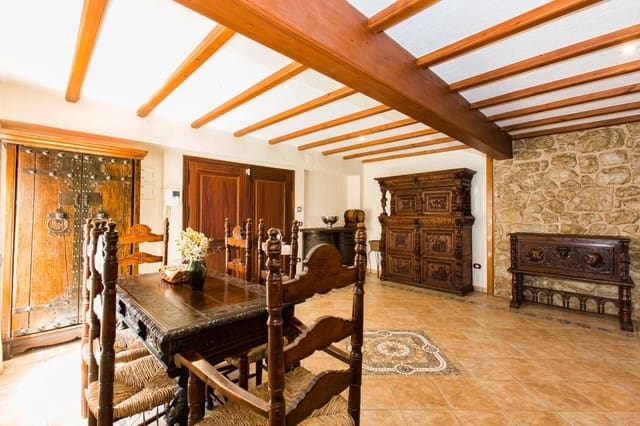 5 sypialnia Willa na sprzedaż w Dénia z basenem garażem - 2 000 000 € (Ref: 9450396)