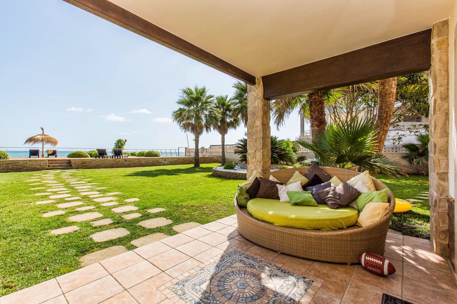 5 quarto Moradia para venda em Denia com piscina garagem - 2 000 000 € (Ref: 9450396)