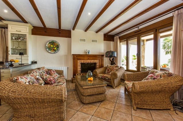 Chalet de 5 habitaciones en Dénia en venta con piscina garaje - 2.000.000 € (Ref: 9450396)