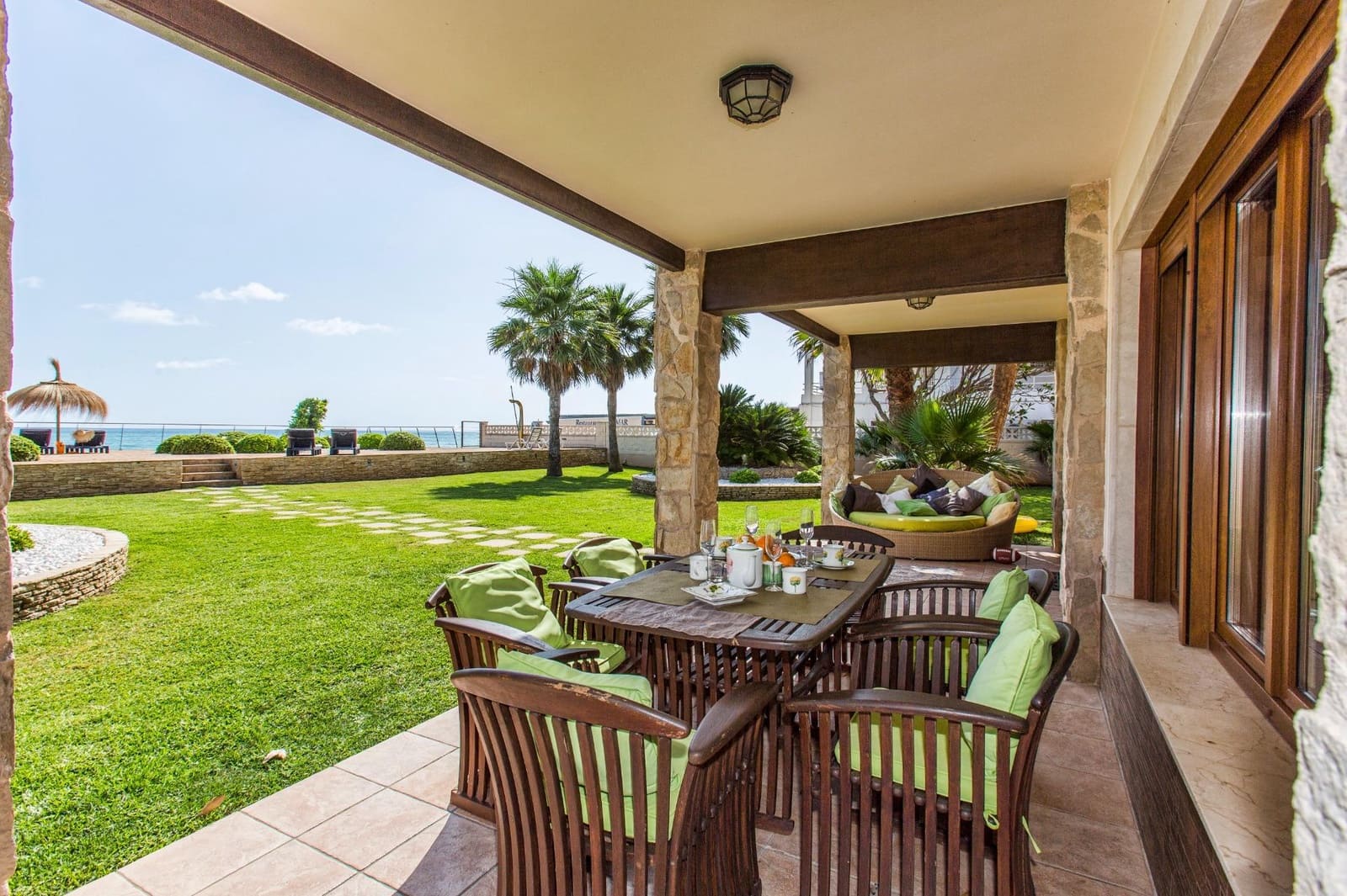 5 bedroom Villa for sale in Denia with pool garage - € 2,000,000 (Ref: 9450396)
