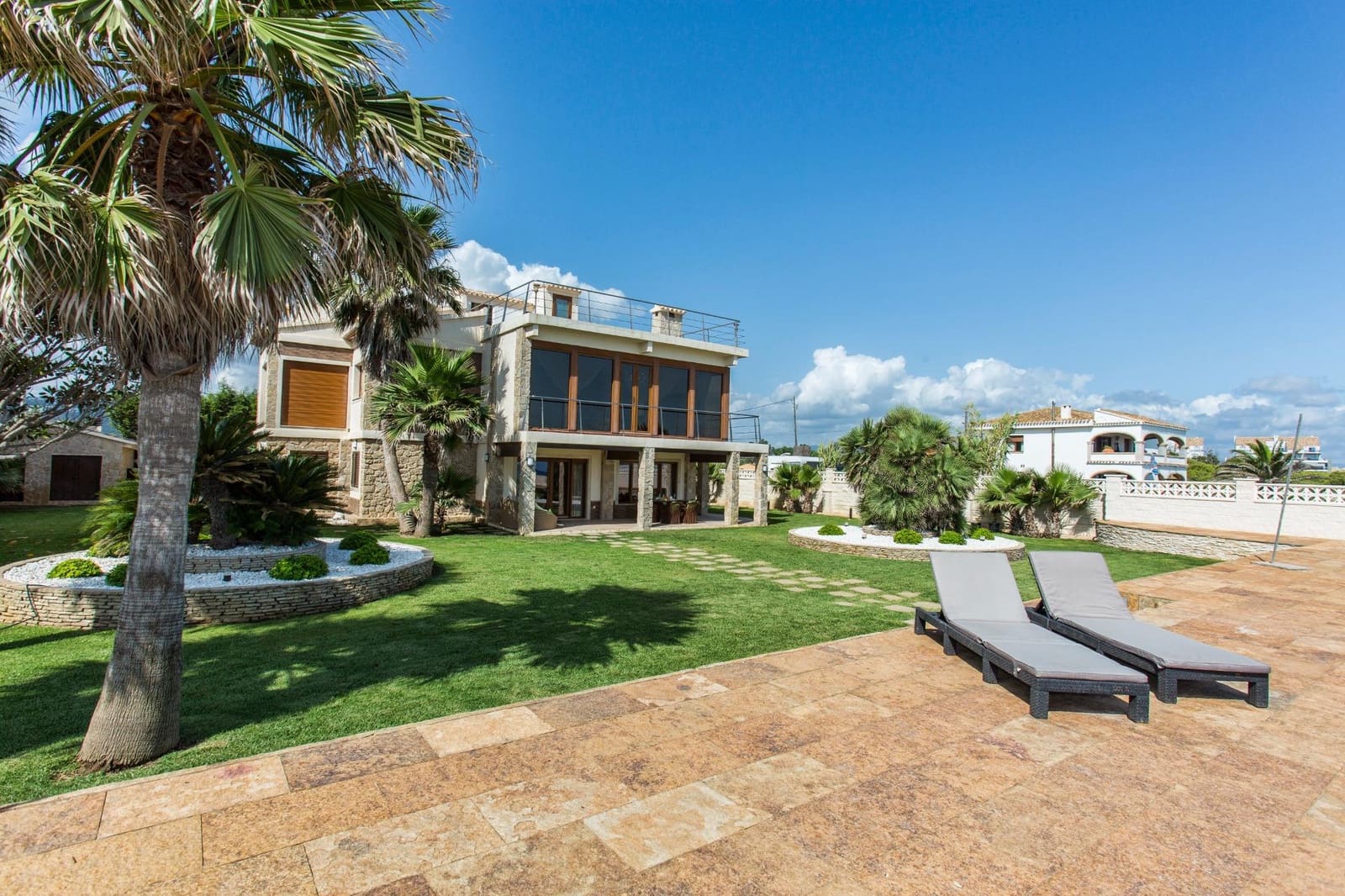 5 bedroom Villa for sale in Denia with pool garage - € 2,000,000 (Ref: 9450396)