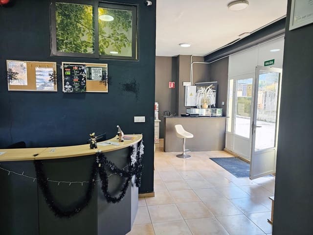 Business for rent in El Montgó, Dénia - € 8,000 (Ref: 9468572)