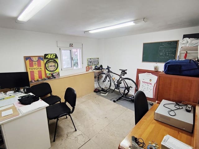 Commercial for sale in Centro Urbano, Dénia - € 126,000 (Ref: 9474285)