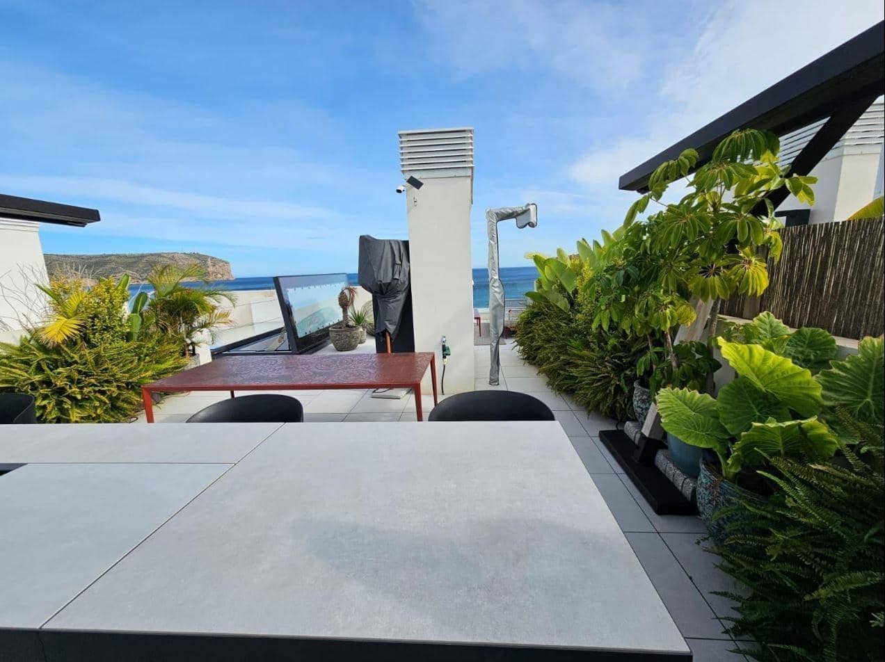 3 makuuhuone Kattohuoneisto vuokrattavana paikassa Javea / Xabia mukana uima-altaan 
autotalli - 4 500 € (Ref: 9482119)