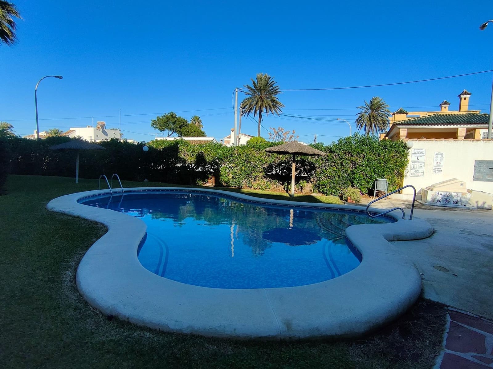 2 soveværelse Rækkehus til salg i Denia med swimmingpool - € 315.000 (Ref: 9485321)