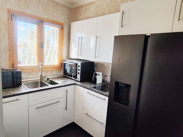 2 slaapkamer Rijtjeshuis te koop in Las Marinas / Les Marines, Dénia met zwembad - € 315.000 (Ref: 9485321)