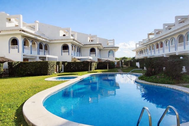 2 slaapkamer Rijtjeshuis te koop in Las Marinas / Les Marines, Dénia met zwembad - € 315.000 (Ref: 9485321)