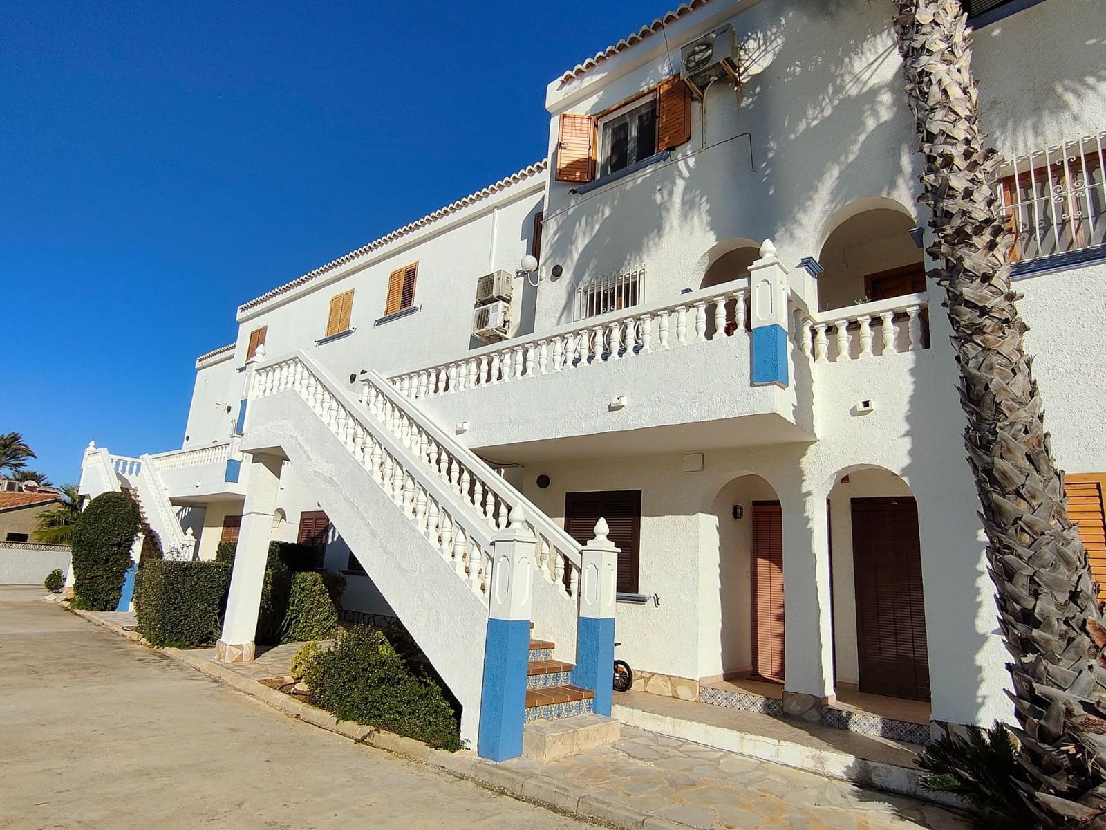 2 bedroom Terraced Villa for sale in Denia with pool - € 315,000 (Ref: 9485321)