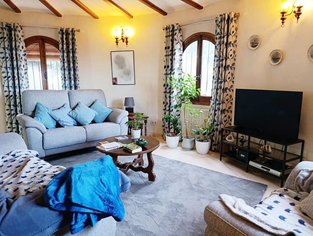 4 sovrum Villa till salu i Orba med pool garage - 460 000 € (Ref: 9509126)