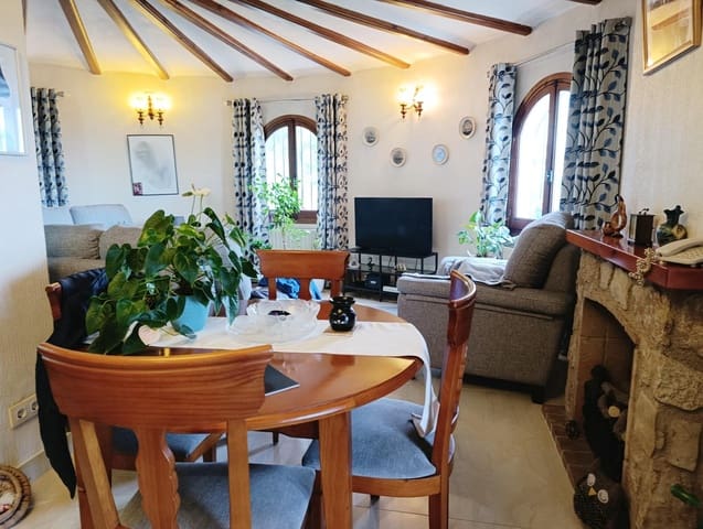 4 soverom Villa til salgs i Orba med svømmebasseng garasje - € 460 000 (Ref: 9509126)