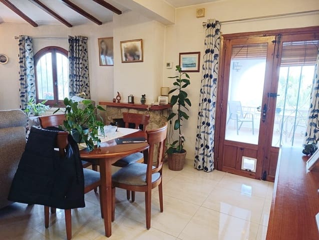 4 chambre Villa/Maison à vendre à Orba avec piscine garage - 460 000 € (Ref: 9509126)