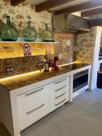 6 soveværelse Villa til leje i Dénia med swimmingpool - € 4.250 (Ref: 9530922)