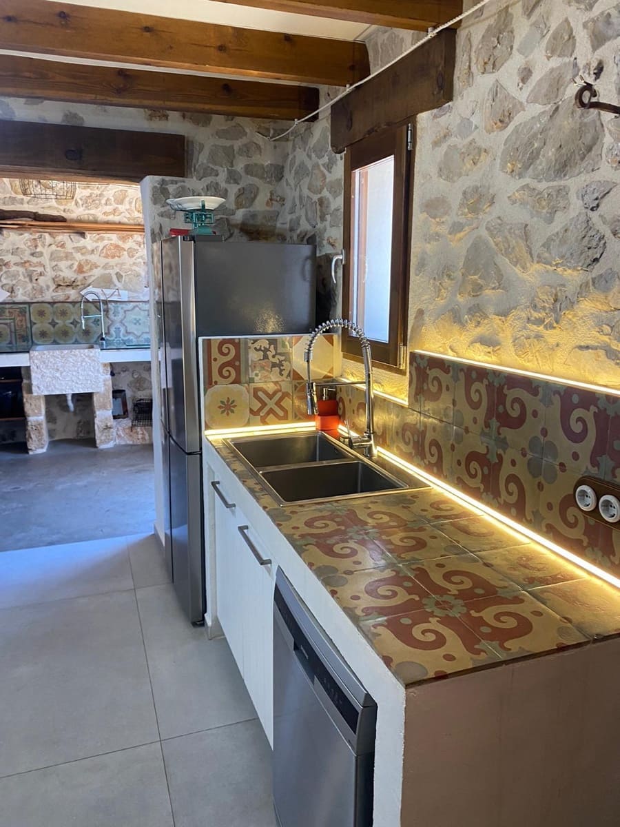 6 bedroom Villa for rent in Denia with pool - € 4,250 (Ref: 9530922)