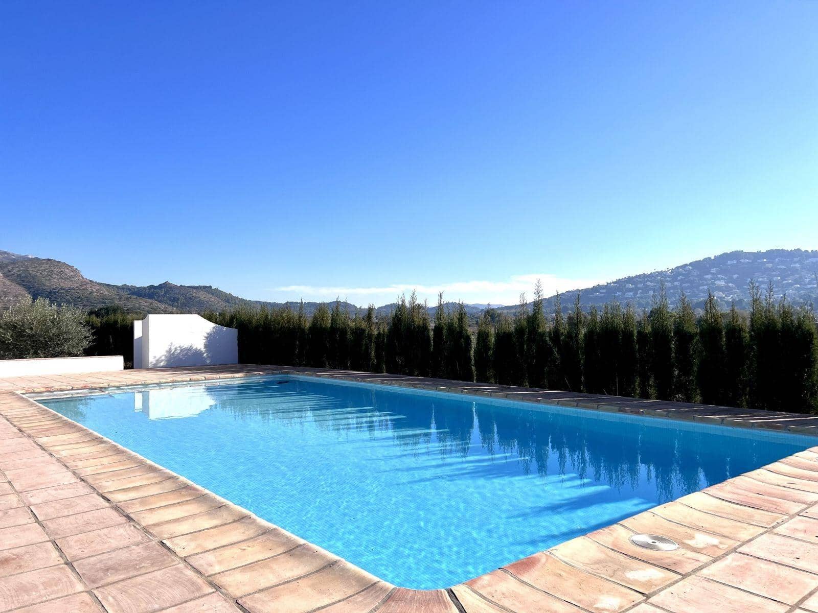 6 bedroom Villa for rent in Denia with pool - € 4,250 (Ref: 9530922)
