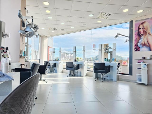 Entreprise à louer à Ondara - 1 200 € (Ref: 9551858)