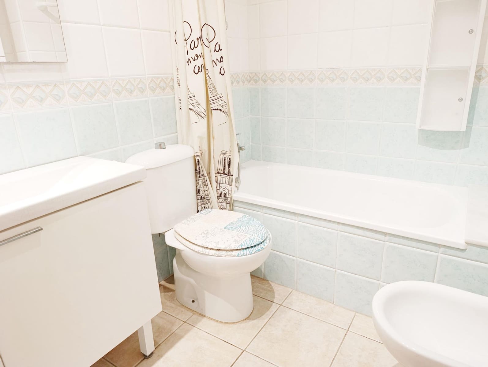 Apartamento de 2 habitaciones en Oliva en alquiler con piscina garaje - 700 € (Ref: 9562041)