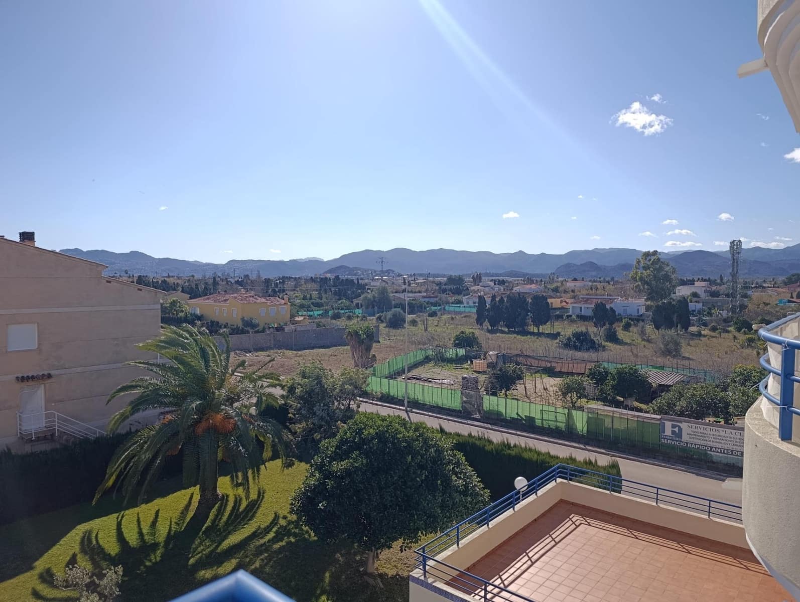 Apartamento de 2 habitaciones en Oliva en alquiler con piscina garaje - 700 € (Ref: 9562041)
