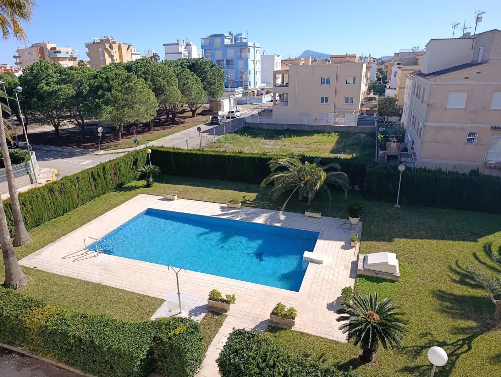 Apartamento de 2 habitaciones en Oliva en alquiler con piscina garaje - 700 € (Ref: 9562041)
