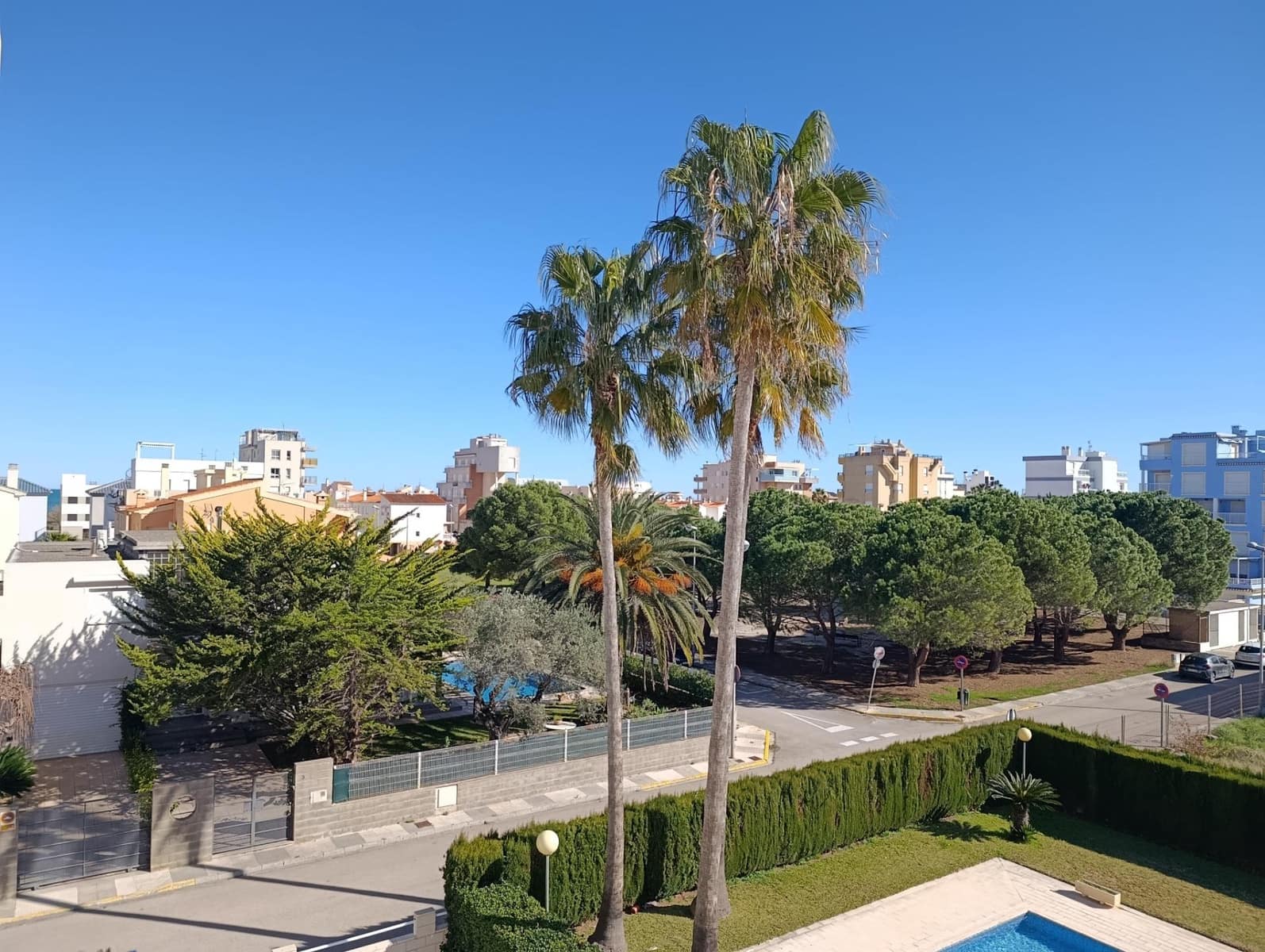 Apartamento de 2 habitaciones en Oliva en alquiler con piscina garaje - 700 € (Ref: 9562041)