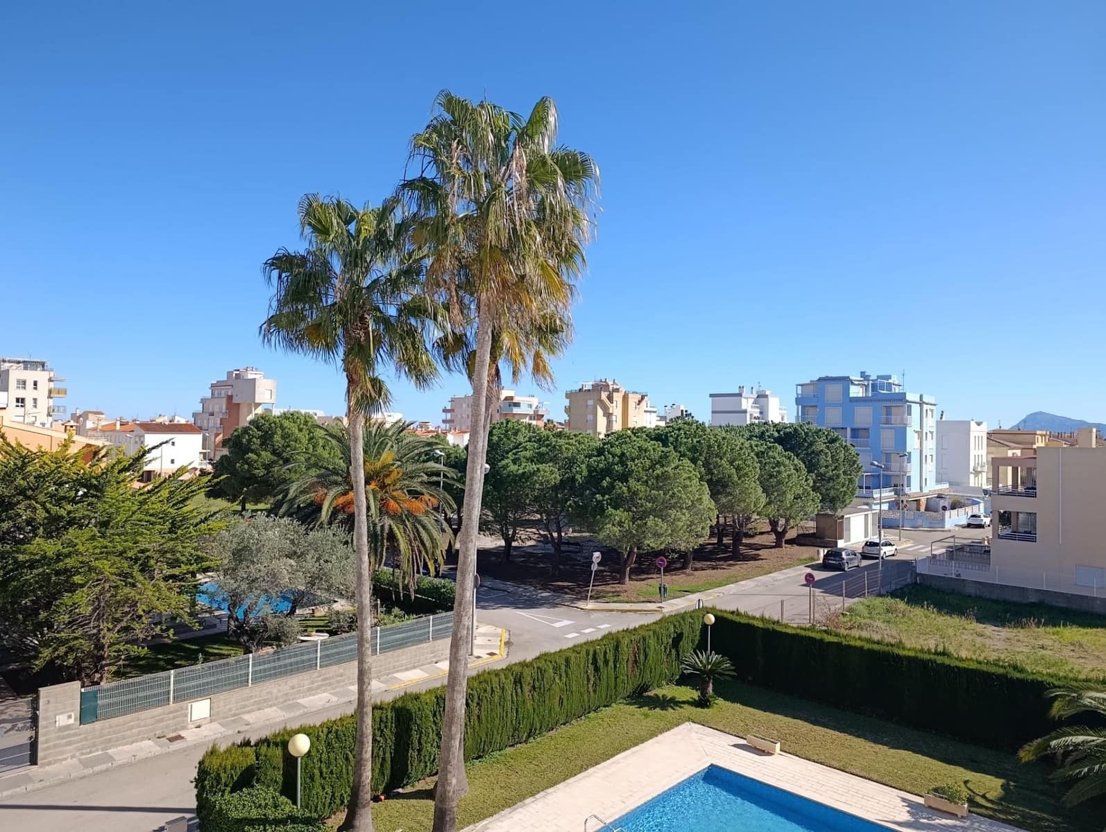 Apartamento de 2 habitaciones en Oliva en alquiler con piscina garaje - 700 € (Ref: 9562041)