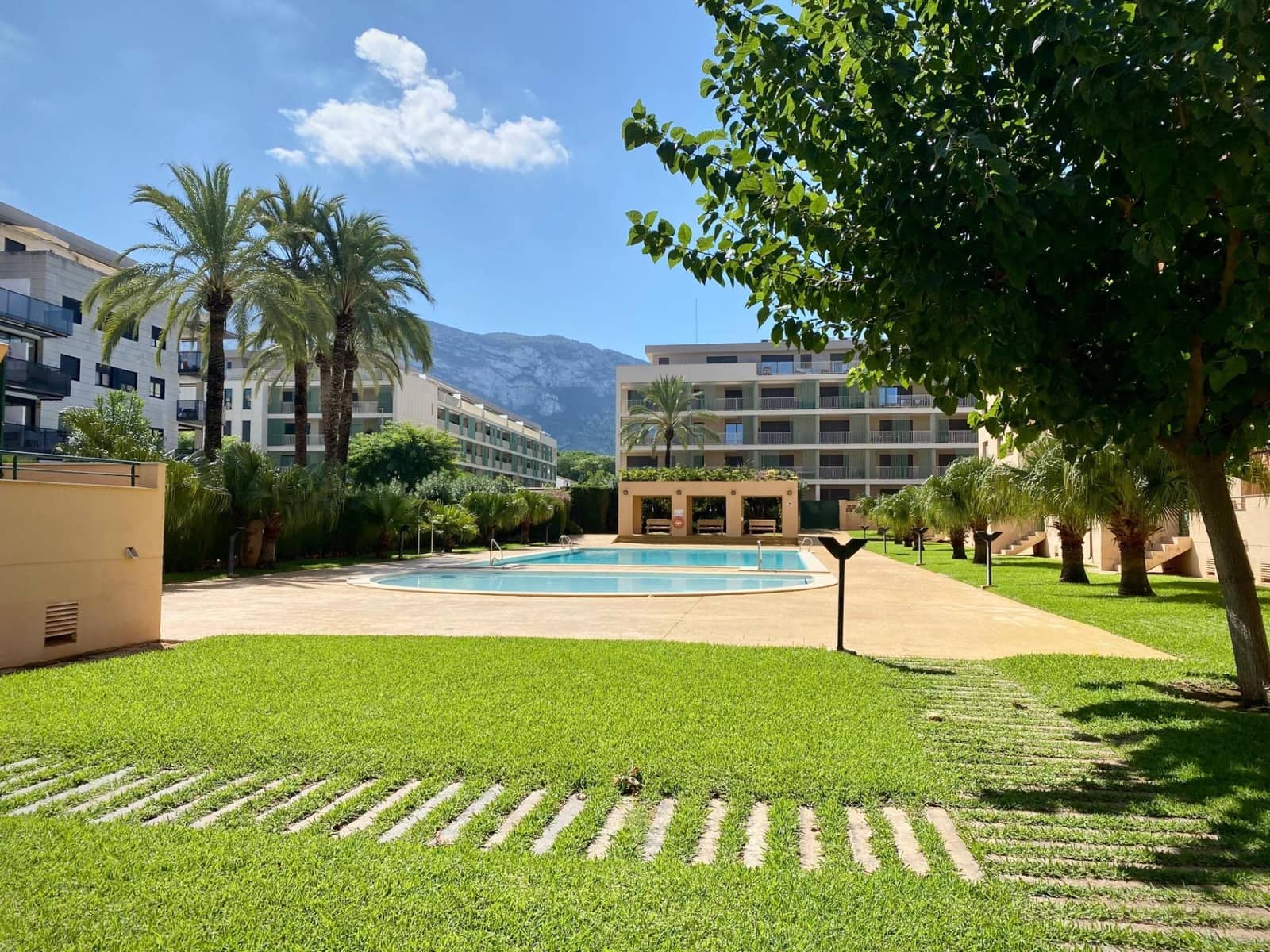 2 slaapkamer Appartement te koop in Denia met zwembad garage - € 449.500 (Ref: 9565394)