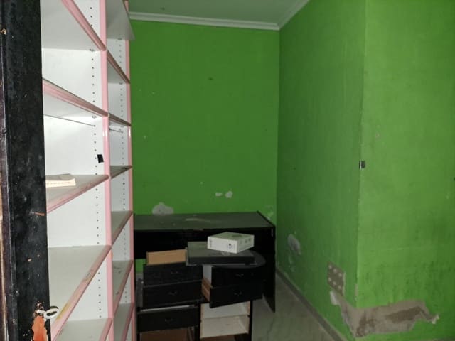 Kaupallinen myytävänä paikassa Centro Urbano, Dénia - 310 000 € (Ref: 9574773)