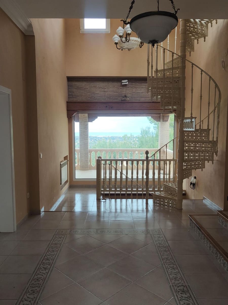 6 bedroom Villa for sale in La Sella with garage - € 965,000 (Ref: 9591505)